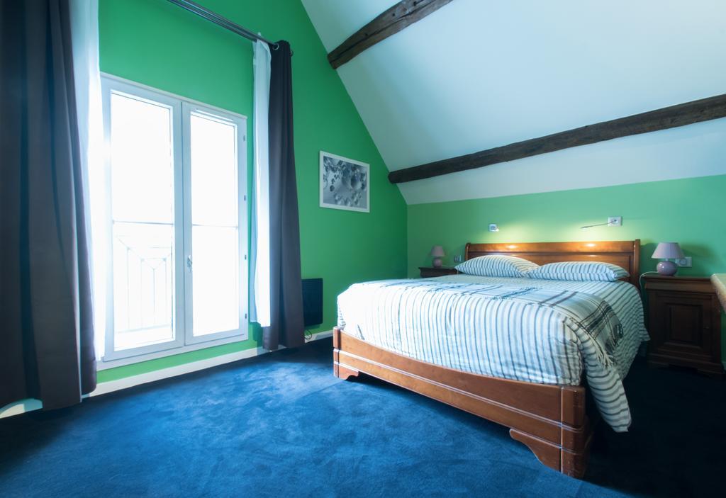 Auberge Du Manet Montigny-le-Bretonneux ภายนอก รูปภาพ